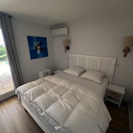 Maisonnette Renovee Avec Piscines, Clim Et Wifi Aux Issambres - Fr-1-768-33 Les Issambres